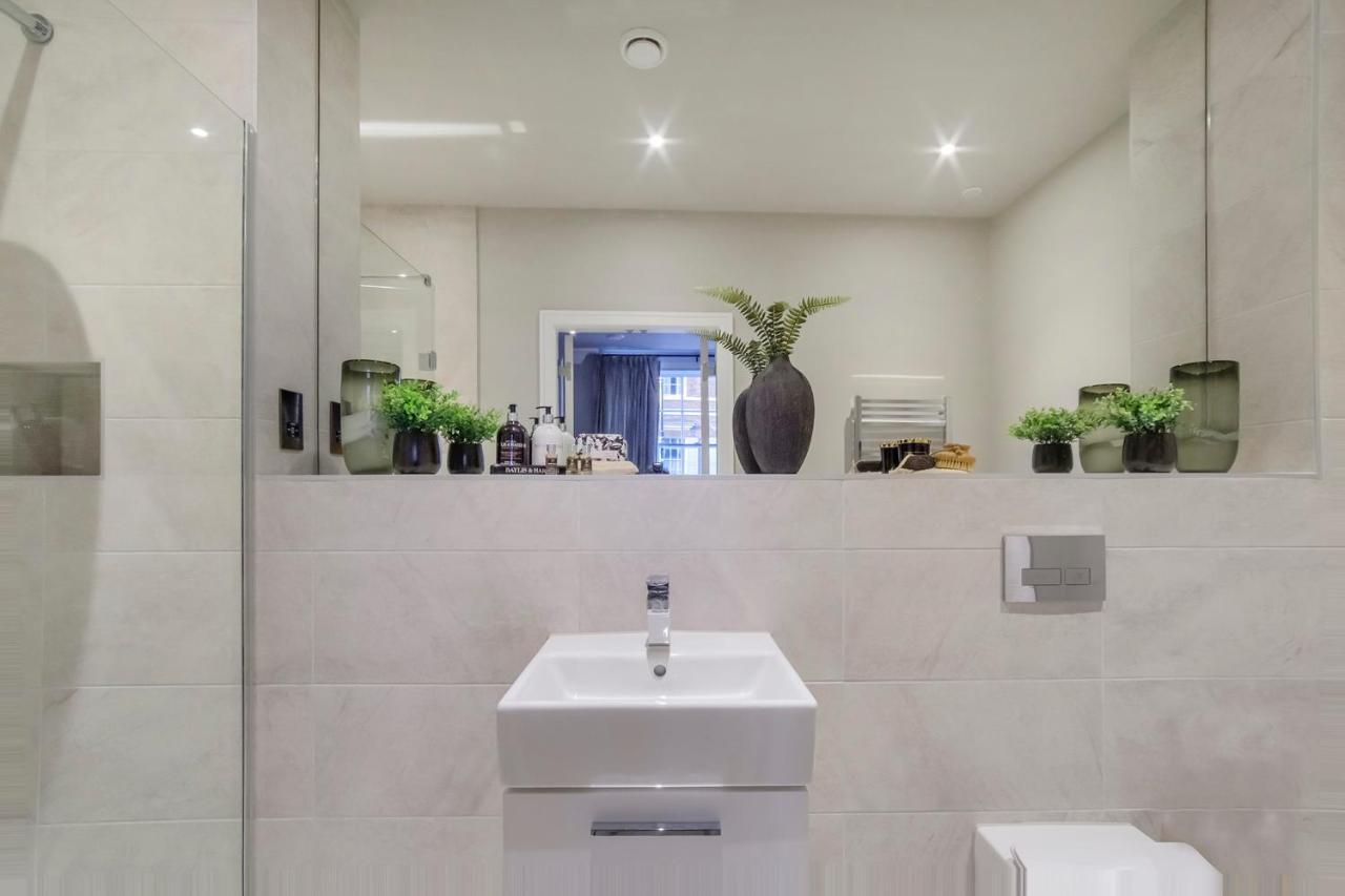 The Presidential Suite, With Free Parking! York Exterior photo